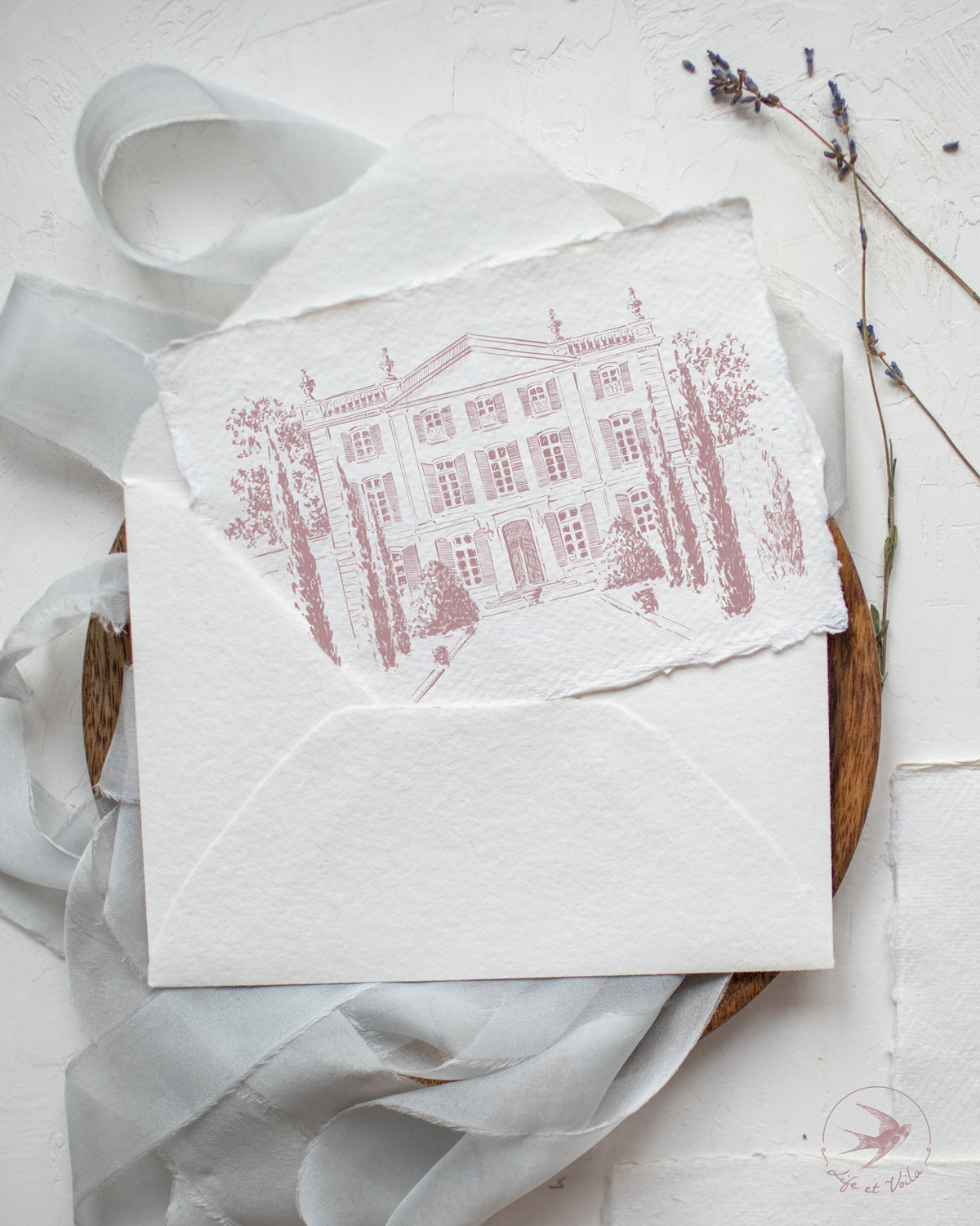 Save-the-Date sur mesure avec illustration du lieu
