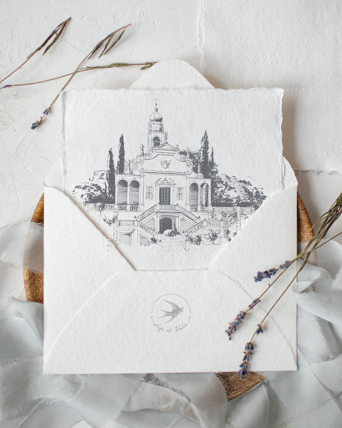 Save-the-Date sur mesure avec illustration du lieu